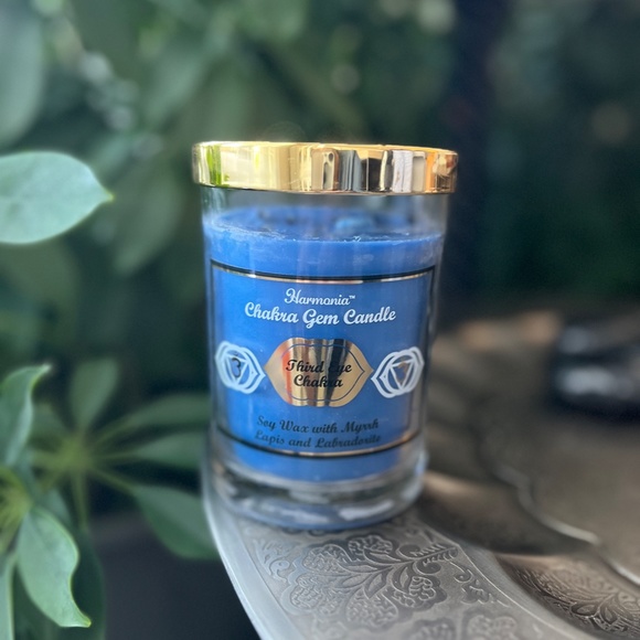 SOY WAX Myrrh Lapis and Labradorite Chakra Gem Candle - Picture 1 of 5